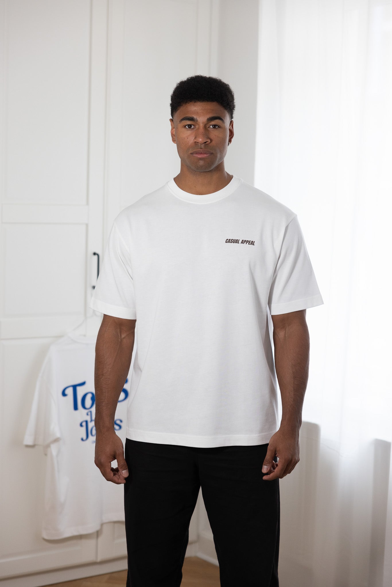 Tous Les Jours - Chocolate Tee